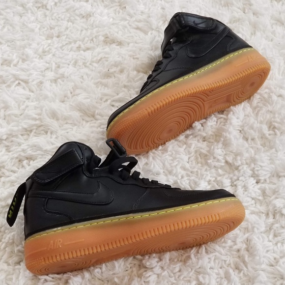 Nike Shoes - Nike Air Force 1 Mid LV8